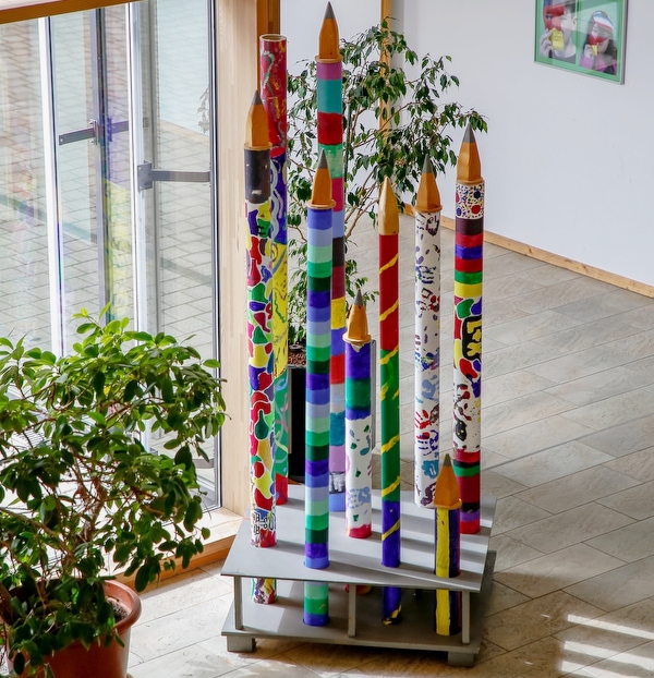 Foto der Stiftskulptr in der Aula